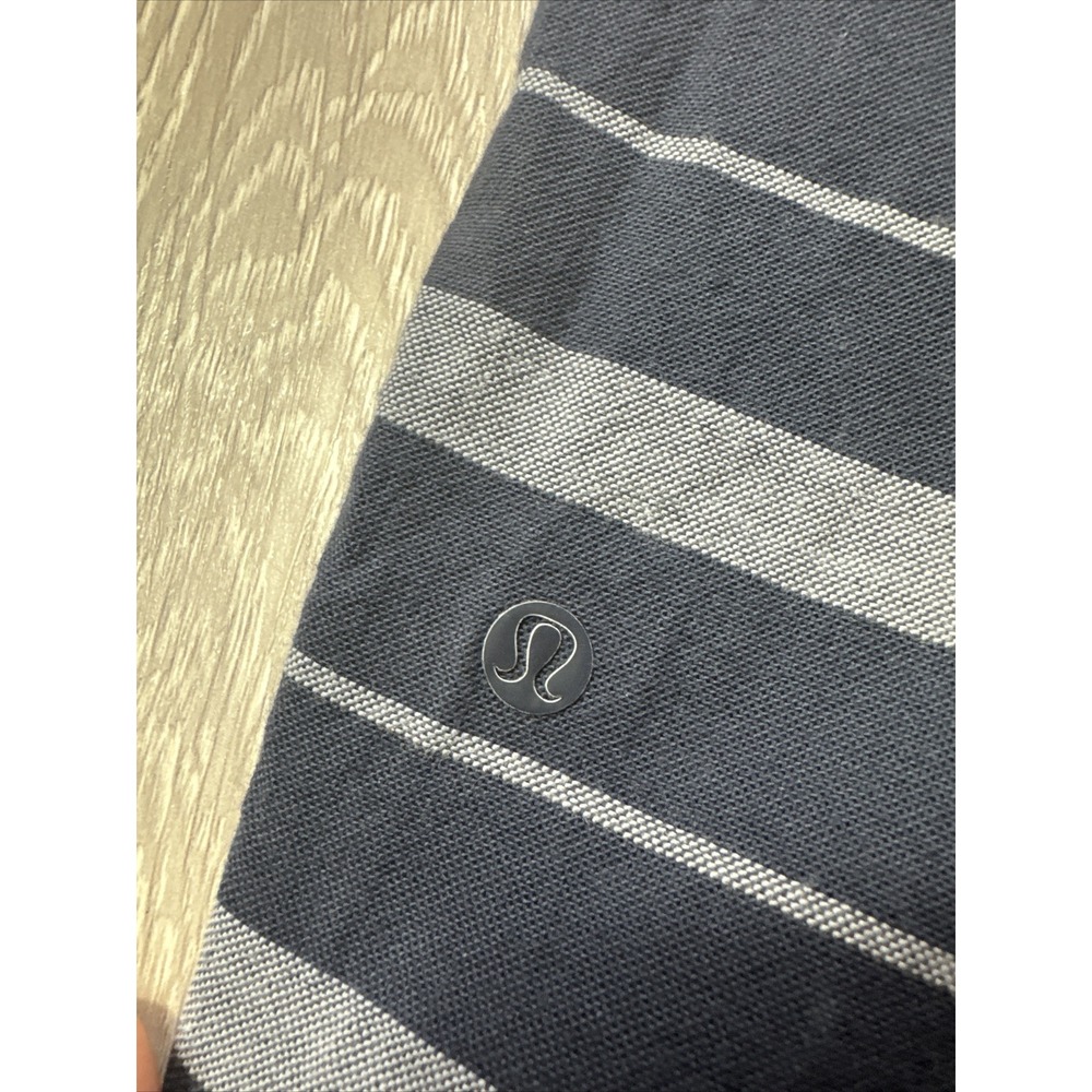 Lululemon‎ Shorts Men's 36 Striped 9" Inseam Blue Gray Summer Spring Casual